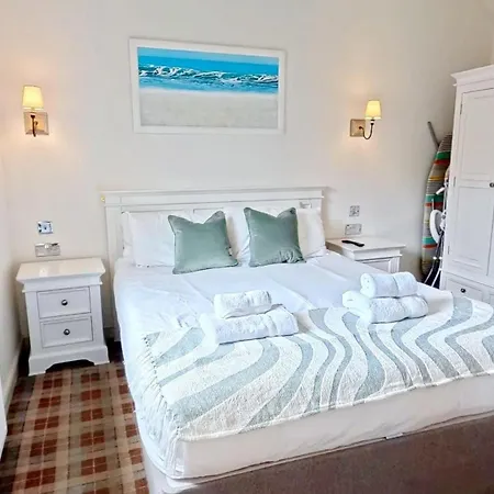 Trinity House - Part Of The The Bay Village With Pool, Gym And Direct Access, Pub, Restaurant, Tennis And Meadows Walks