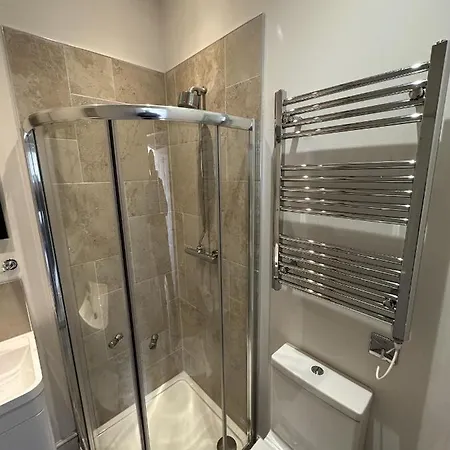 Trinity House - Part Of The The Bay Village With Pool, Gym And Direct Access, Pub, Restaurant, Tennis And Meadows Walks