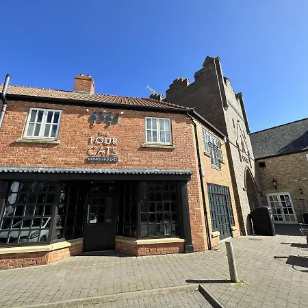 Vakantiehuis Trinity House - Part Of The The Bay Village With Pool, Gym And Direct Access, Pub, Restaurant, Tennis And Meadows Walks *