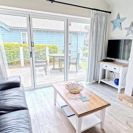 度假居 Trinity House - Part Of The The Bay Village With Pool, Gym And Direct Access, Pub, Restaurant, Tennis And Meadows Walks *