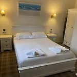 Trinity House - Part Of The The Bay Village With Pool, Gym And Direct Access, Pub, Restaurant, Tennis And Meadows Walks פילי
