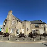 Trinity House - Part Of The The Bay Village With Pool, Gym And Direct Access, Pub, Restaurant, Tennis And Meadows Walks *